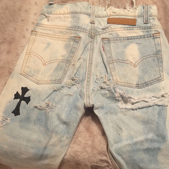 ✨bleached denim Levi’s jeans with black painted crosses✨ - Picture 6 of 8